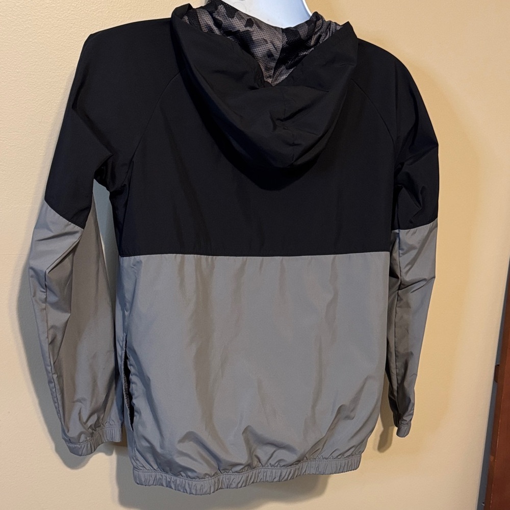 Reebok Black and Gray Women's Jacket - Picture 7 of 11